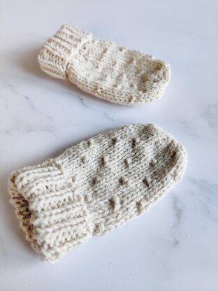 Broadstairs Dot Mittens for baby