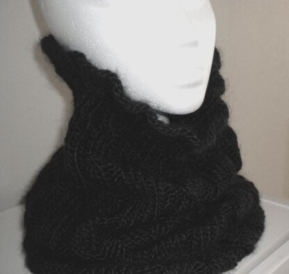 Chelsea Cable Cowl/Hood