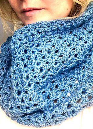 Lacy Cowl