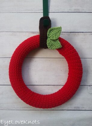 Easy Apple Wreath