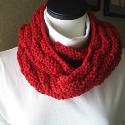 Weekend Infinity Cowl