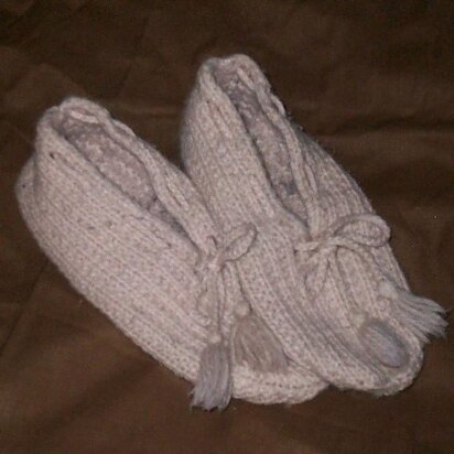 Elegant Bed Slippers K-003 - knitting pattern