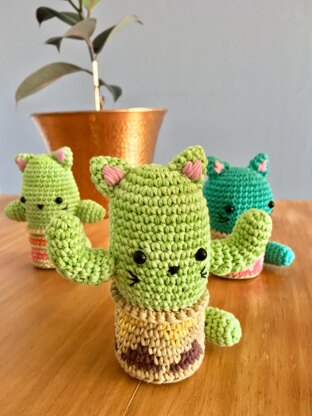 Cat-tus. Amigurumi cactus shaped as a kitty cat