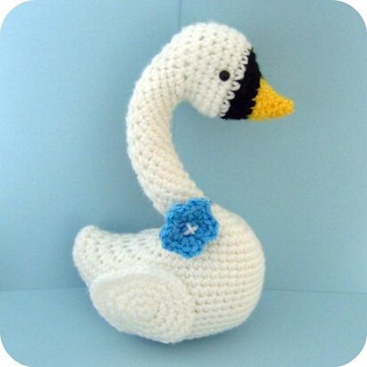 Swan Amigurumi Crochet Pattern