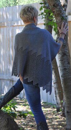 Lattice Poncho