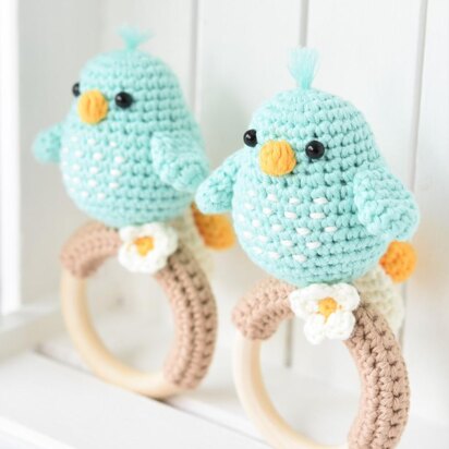 Amigurumi bird rattle