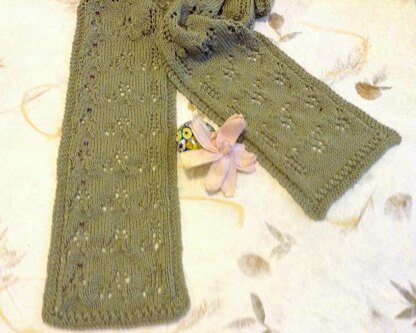 Frangipani Mini Blossoms and Leaves Lace Knit Scarf