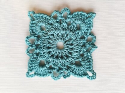 How to Crochet a Willow Granny Square 