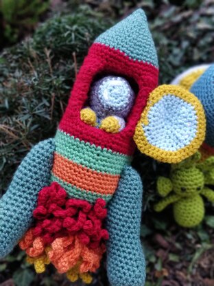 Space Collection crochet Astronaut Alien Spaceship Rocket amigurumi set