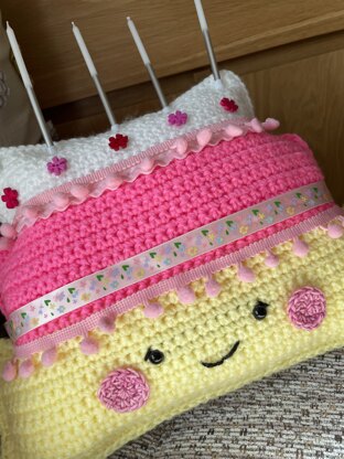 Crochet birthday cake pillow!  For me!