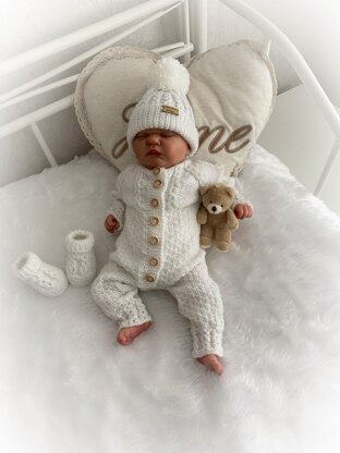 Primrose romper set with bobble hat