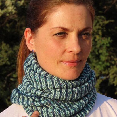 The Loop Scarf In Addition - knitting pattern