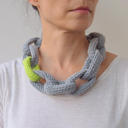 Link chain statement necklace scarf