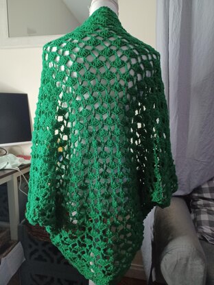 SHELL STITCH CROCHET LACE SHRUG