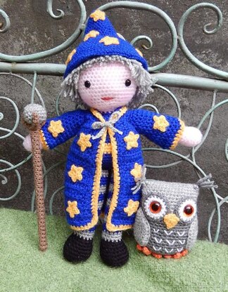 Merlin the Wizard and Hoots the Owl