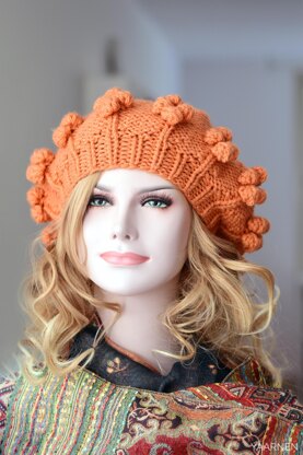 Bobbul knit hat with bobbles