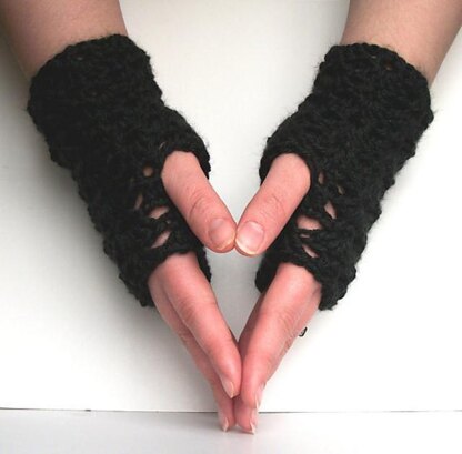 Short Shell Lace Gloves