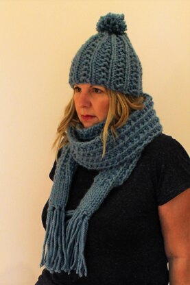 Winter Blues Pom Pom Hat & Scarf Set