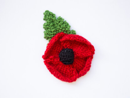 Knitted Poppy Brooch in Deramores Studio DK Acrylic - Downloadable PDF