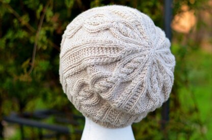 Delicate Hat and Cowl Set (Cable Hat and Cowl Set / Winter Hat and Cowl Set)