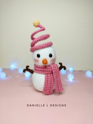Snowman amigurumi pattern