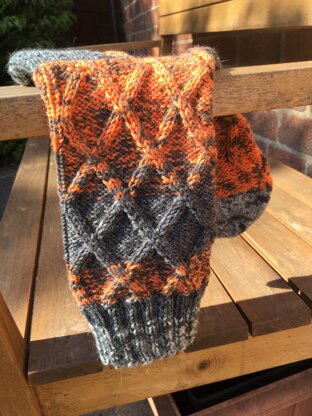 Secret Garden Cable Socks