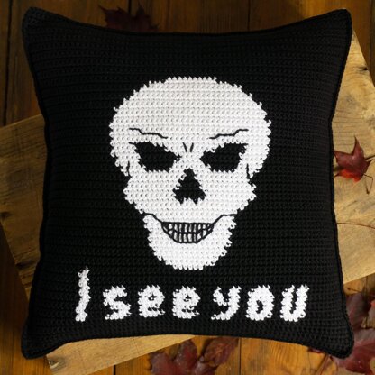 Pillow cover skull I See You