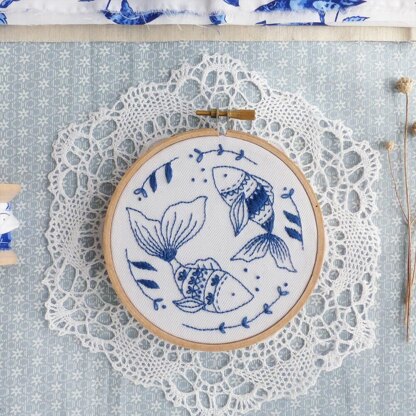 Tamar Ocean Fish Embroidery Kit - 4in