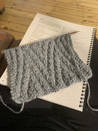 The Raz - Diamond Knit Scarf #2