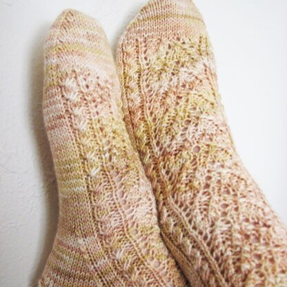 Elves and Elms Socks in Madelinetosh Tosh Sock