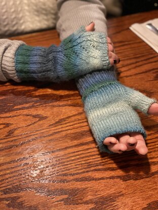 Mermaid Mitts