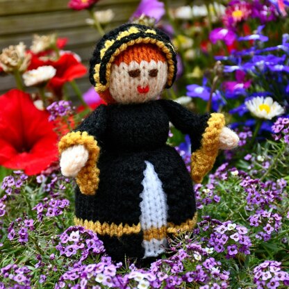 Katherine of Aragon Doll Knitting Pattern - Toy Knitting Pattern