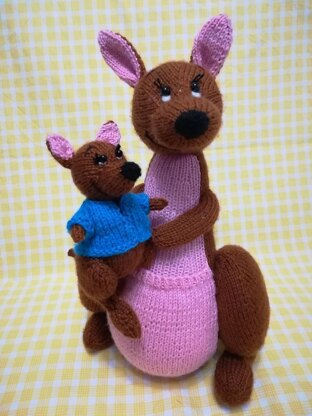 Knitted Kanga and Roo