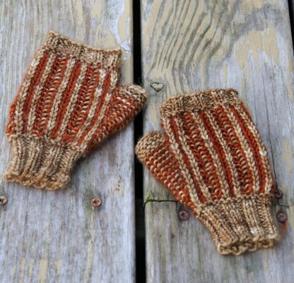 Hammy Fingerless Mitts