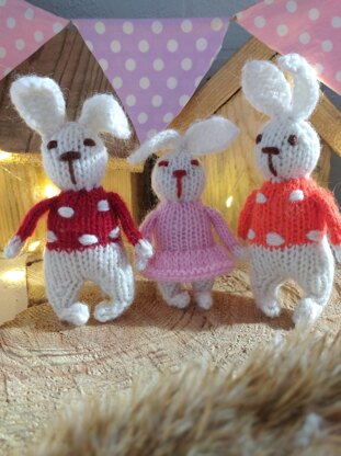 Rabbit toy knitting pattern