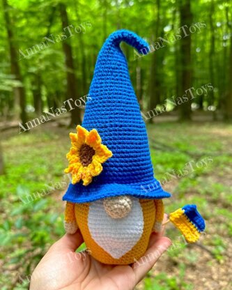 Patriotic gnome of Ukraine