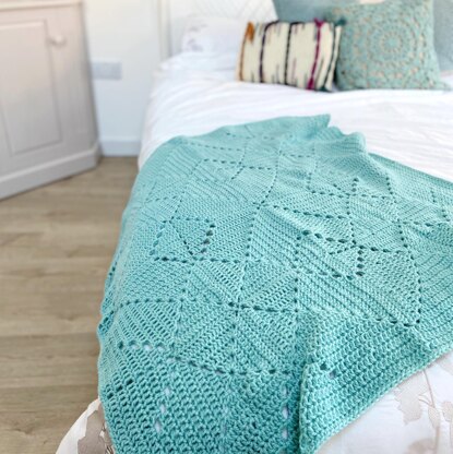 Criss Cross Solid Granny Blanket