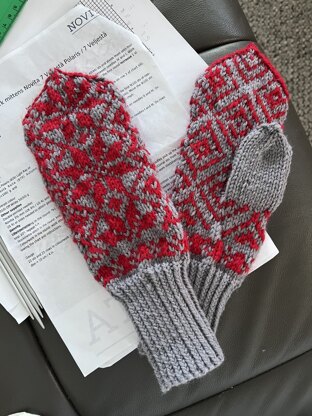 Nordic mittens No. 3