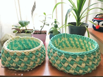 Zpaghetti (t-shirt) yarn basket- two colours