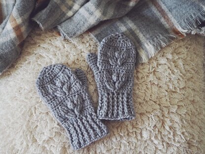 Capra Mittens