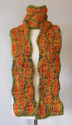 Leafy Lineation Scarf