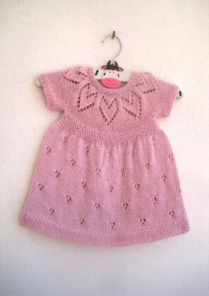 Betsy Dress Knitting pattern by Suzie Sparkles | LoveCrafts