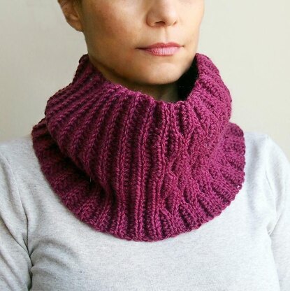 Knit look block ripples cowl