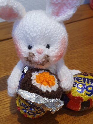 The Easter Bunny Is Eating My Creme Egg! - Cosy
