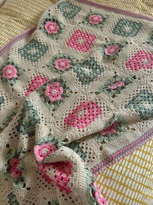 The Georgianna Throw