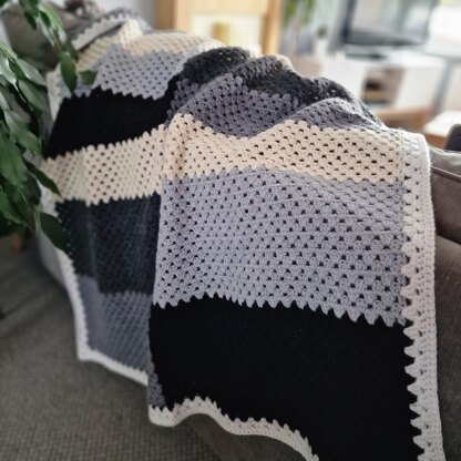 Grannys on the Block Blanket