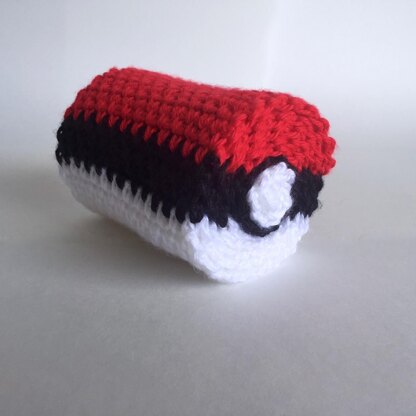 Pokeball crochet scarf