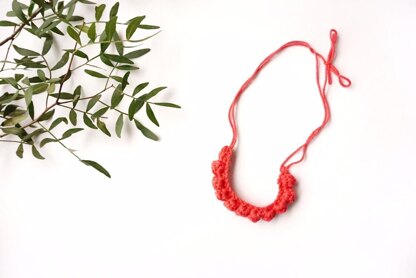 Bobble Stitch Necklace