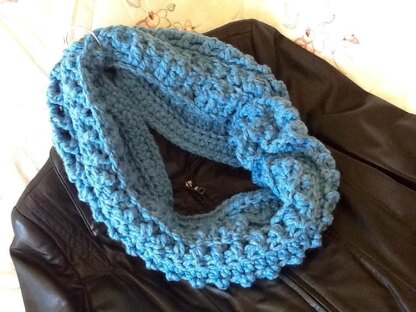 Blue Waves Infinity Scarf