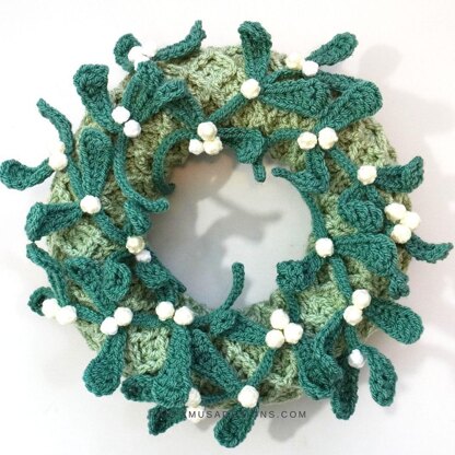 Mistletoe Christmas Wreath